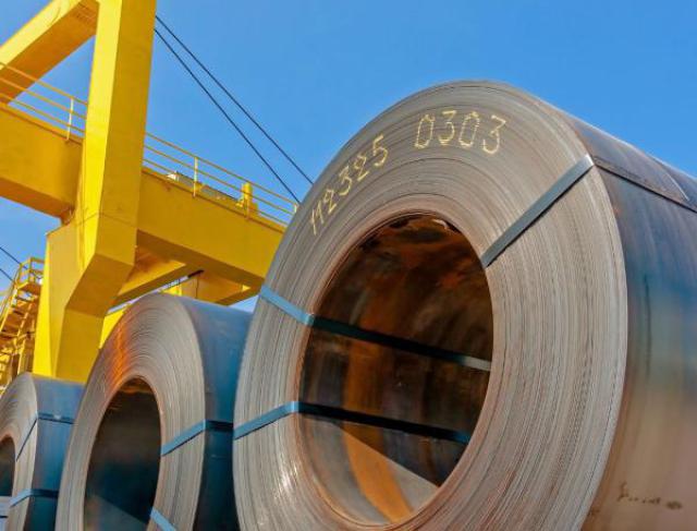 Cuidados Essenciais ao Manusear uma Bobina de Aço